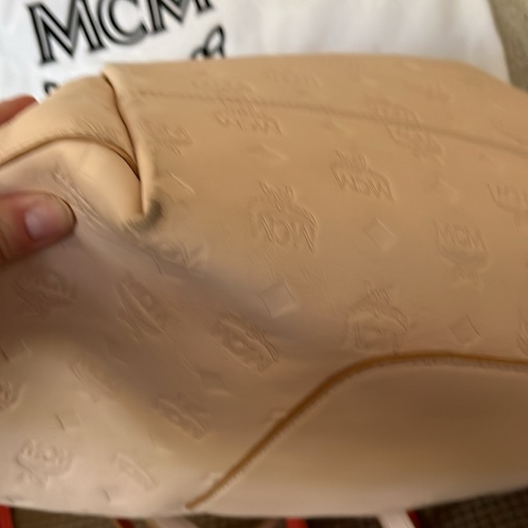 MCM Kira Shopper in color Bisque - Picture 6 of 12